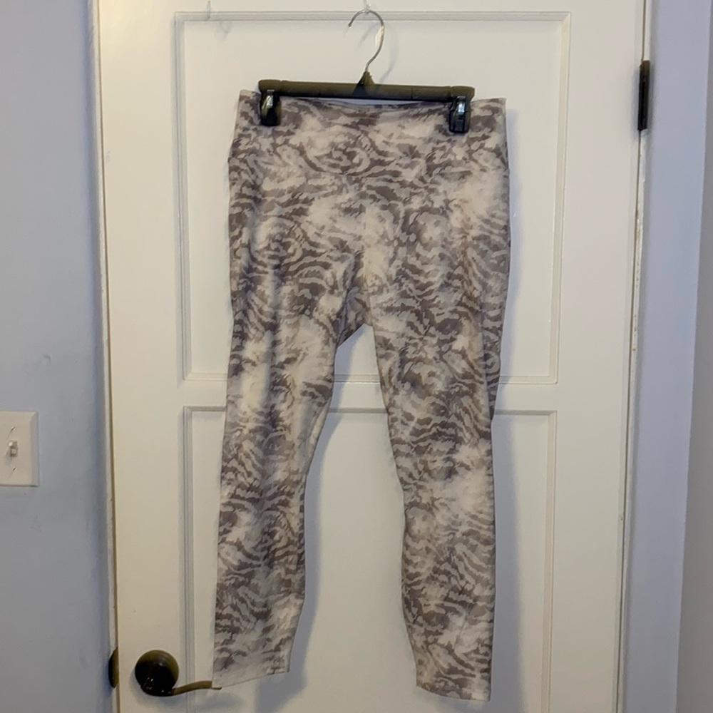 Fabletics Kessler 11 HIGH-WAISTED STRAPPY. Leggings. Size 7/8